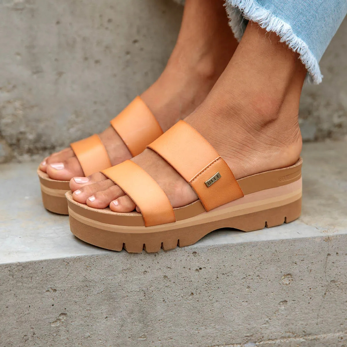 Reef Women's Cushion Vista Higher Sandal